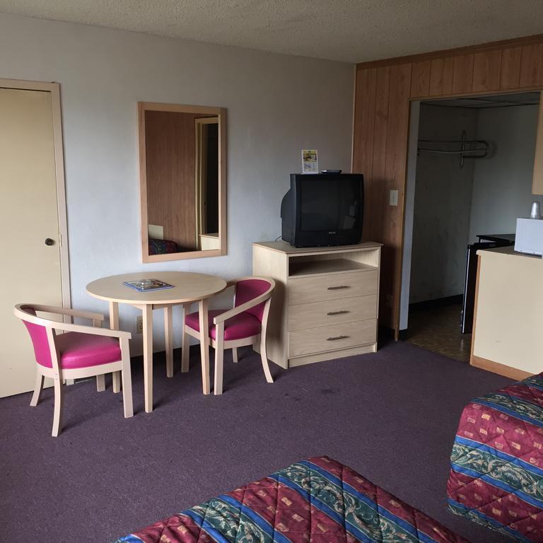 Macthrift Motor Inn Virginia Beach Bagian luar foto